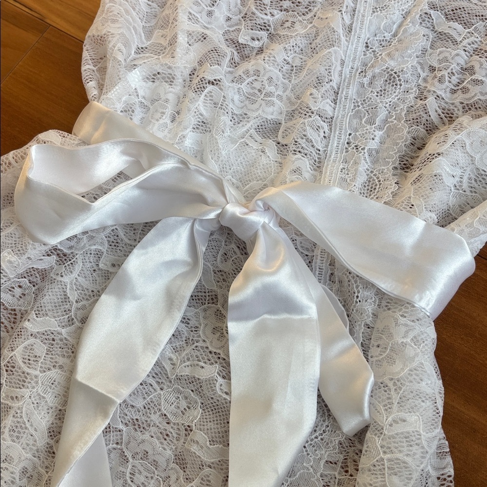 NWT Lace robe - Picture 6 of 10